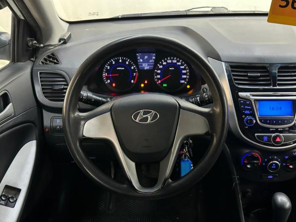 Hyundai Solaris I с пробегом 2013 года, цена 720 000 рублей, 135000 км, хэтчбек, Автокод Объявления
