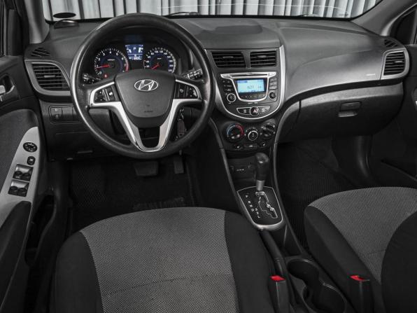 Hyundai Solaris I с пробегом 2012 года, цена 950 000 рублей, 118905 км, хэтчбек, Автокод Объявления