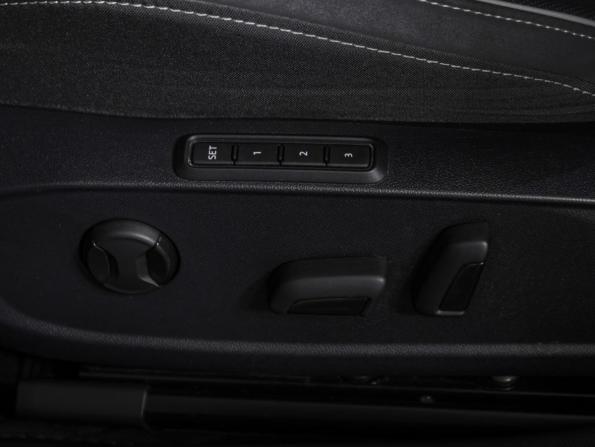 Volkswagen Golf VIII с пробегом 2021 года, цена 2 699 000 рублей, 60200 км, хэтчбек, Автокод Объявления