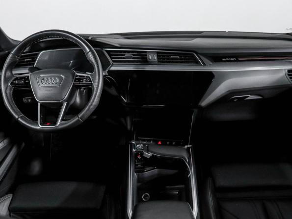 Audi e-tron I с пробегом 2020 года, цена 4 350 000 рублей, 98210 км, внедорожник, Автокод Объявления