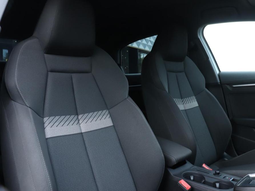 Audi A3 IV (8Y) Москва  - изображение 15