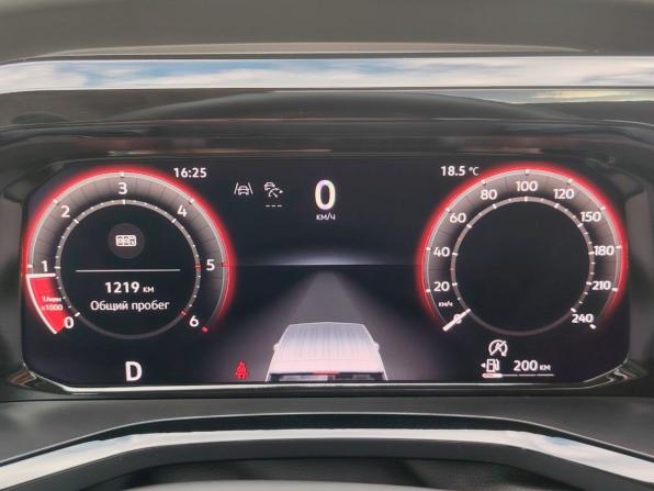 Volkswagen Multivan T7 с пробегом 2025 года, цена 9 990 000 рублей, 1218 км, минивэн, Автокод Объявления