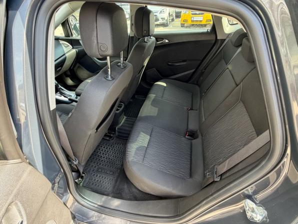 Opel Astra J Рестайлинг с пробегом 2012 года, цена 880 000 рублей, 117406 км, седан, Автокод Объявления