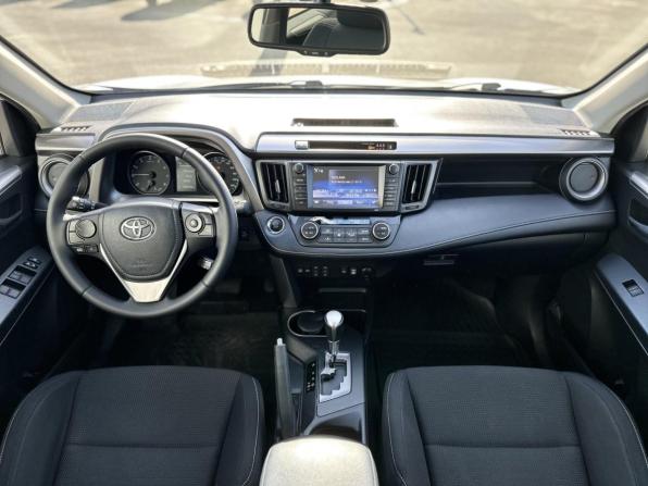 Toyota RAV4 IV (XA40) Рестайлинг с пробегом 2019 года, цена 2 587 000 рублей, 106528 км, внедорожник, Автокод Объявления