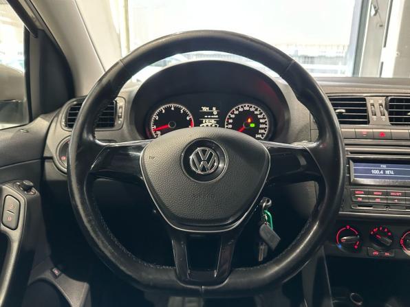 Volkswagen Polo V Рестайлинг с пробегом 2015 года, цена 885 000 рублей, 210147 км, седан, Автокод Объявления