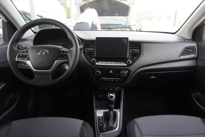 Hyundai Solaris II Рестайлинг с пробегом 2021 года, цена 1 667 000 рублей, 99567 км, седан, Автокод Объявления