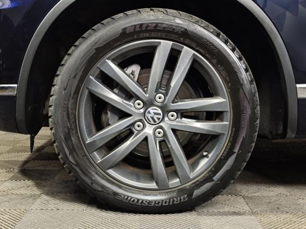Volkswagen Touareg II Рестайлинг с пробегом 2017 года, цена 3 400 000 рублей, 76944 км, внедорожник, Автокод Объявления