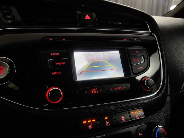 Kia Ceed II Рестайлинг с пробегом 2016 года, цена 1 077 000 рублей, 226329 км, хэтчбек, Автокод Объявления