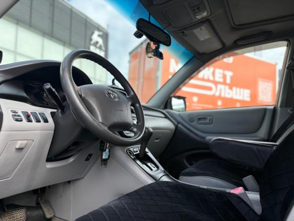 Toyota Highlander I (XU20) Рестайлинг с пробегом 2004 года, цена 1 099 000 рублей, 165672 км, внедорожник, Автокод Объявления