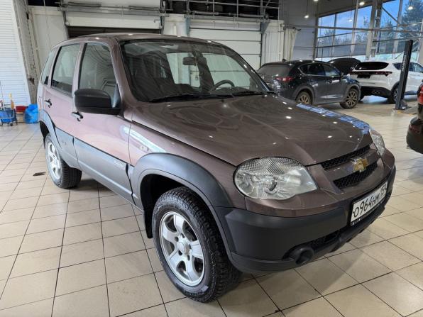 Chevrolet Niva I Рестайлинг с пробегом 2017 года, цена 700 000 рублей, 184178 км, внедорожник, Автокод Объявления