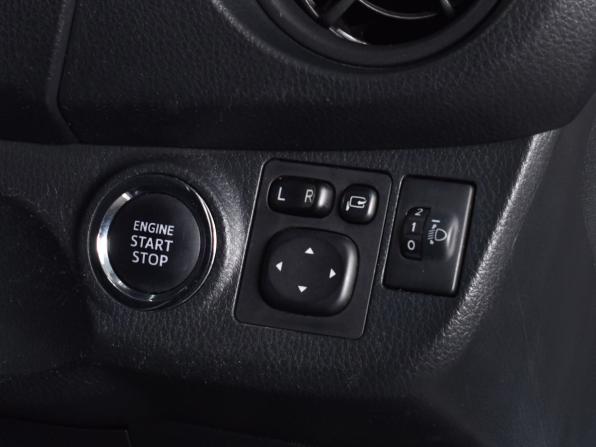 Toyota Vitz III (XP130) Рестайлинг 2 с пробегом 2019 года, цена 1 049 995 рублей, 88181 км, хэтчбек, Автокод Объявления