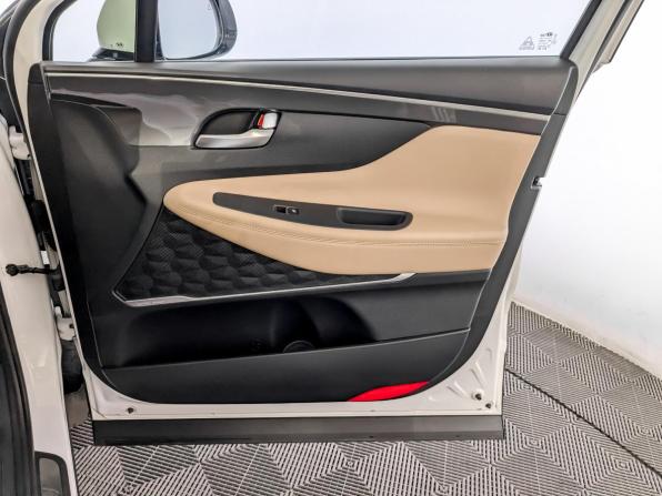 Hyundai Santa Fe IV Рестайлинг с пробегом 2022 года, цена 4 300 000 рублей, 59037 км, внедорожник, Автокод Объявления