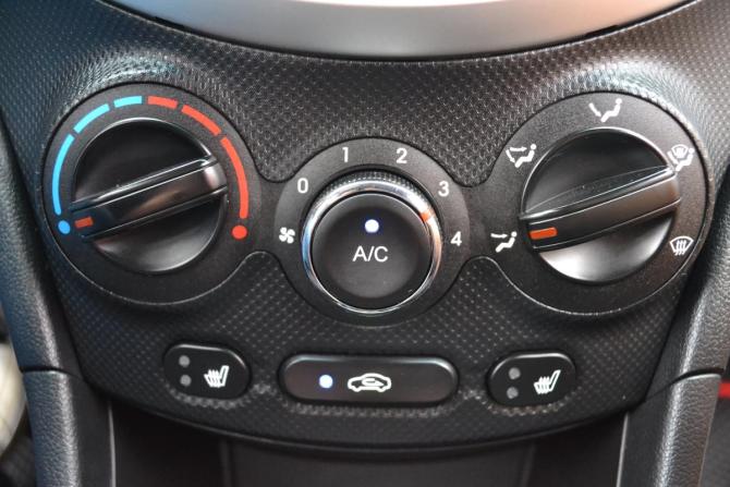 Hyundai Solaris I с пробегом 2012 года, цена 750 000 рублей, 171560 км, хэтчбек, Автокод Объявления