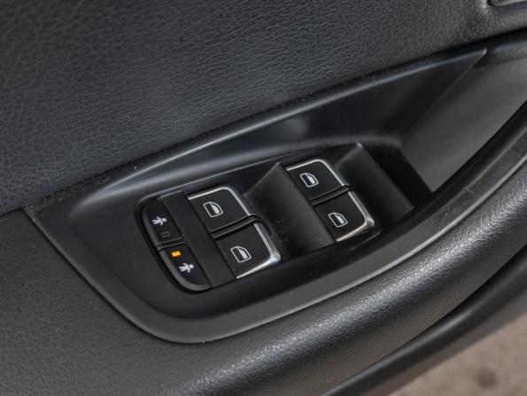 Audi A6 IV (C7) Рестайлинг с пробегом 2015 года, цена 1 930 000 рублей, 183228 км, седан, Автокод Объявления