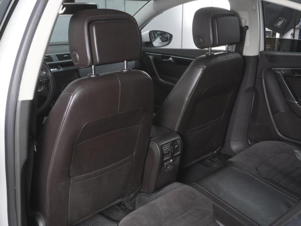 Volkswagen Passat B7 с пробегом 2013 года, цена 1 530 000 рублей, 228373 км, седан, Автокод Объявления