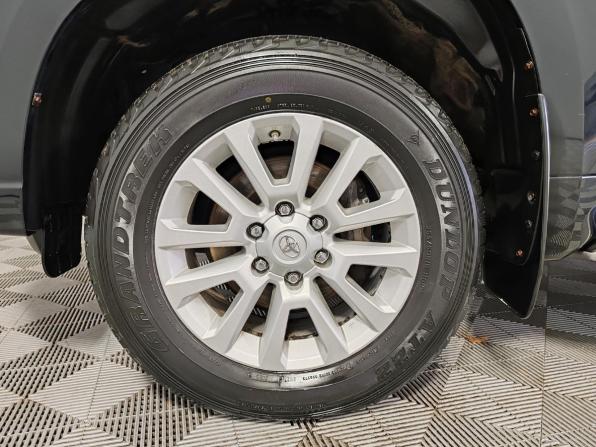Toyota Land Cruiser Prado 150 Series Рестайлинг 1 с пробегом 2015 года, цена 4 099 000 рублей, 106001 км, внедорожник, Автокод Объявления