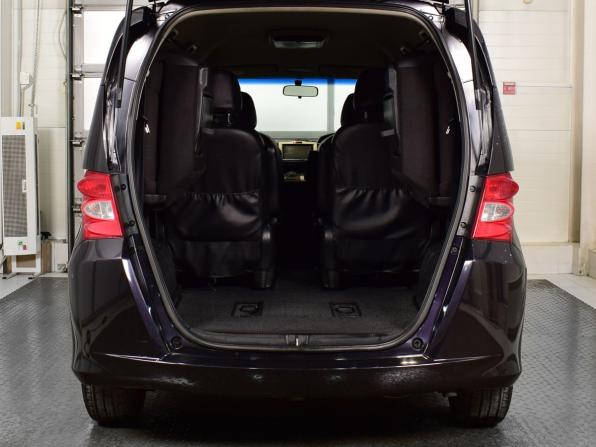 Honda Freed I Рестайлинг с пробегом 2011 года, цена 1 144 995 рублей, 156068 км, компактвэн, Автокод Объявления