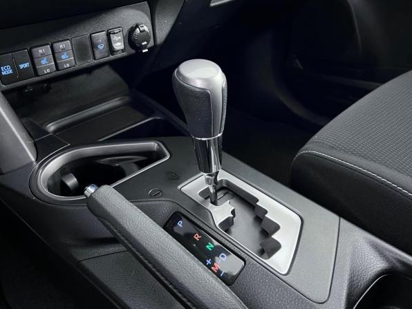 Toyota RAV4 IV (XA40) Рестайлинг с пробегом 2015 года, цена 2 030 000 рублей, 124254 км, внедорожник, Автокод Объявления