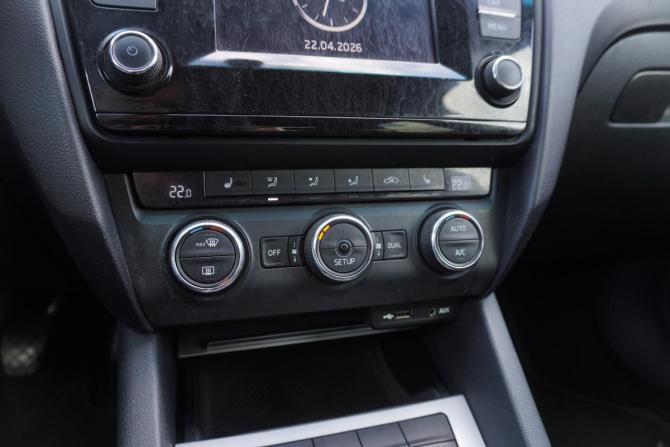 Skoda Octavia III (A7) с пробегом 2014 года, цена 994 000 рублей, 220104 км, лифтбек, Автокод Объявления