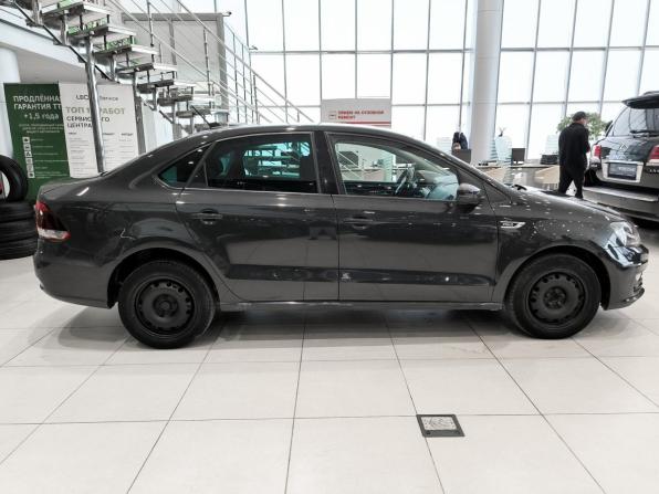 Volkswagen Polo V Рестайлинг с пробегом 2018 года, цена 1 099 000 рублей, 150424 км, седан, Автокод Объявления