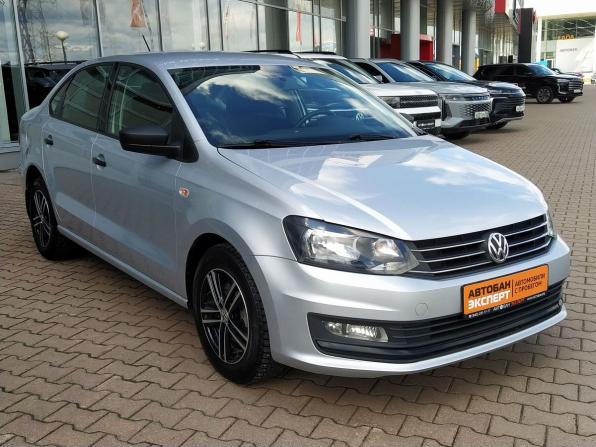 Volkswagen Polo V Рестайлинг с пробегом 2016 года, цена 1 099 000 рублей, 106074 км, седан, Автокод Объявления