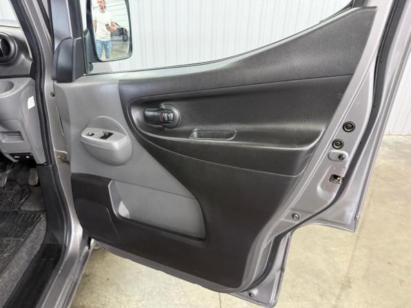 Nissan NV200 с пробегом 2016 года, цена 1 327 000 рублей, 175000 км, минивэн, Автокод Объявления
