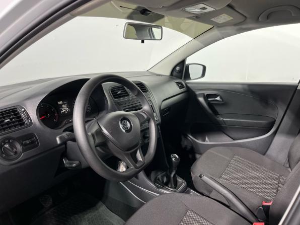 Volkswagen Polo V Рестайлинг с пробегом 2015 года, цена 980 000 рублей, 107763 км, седан, Автокод Объявления