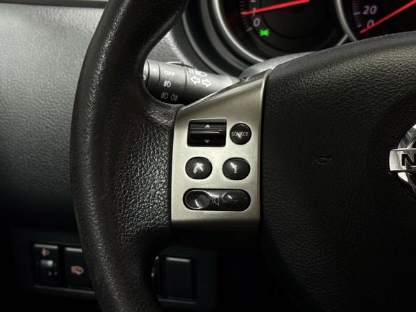 Nissan Tiida I Рестайлинг с пробегом 2011 года, цена 749 000 рублей, 113884 км, хэтчбек, Автокод Объявления