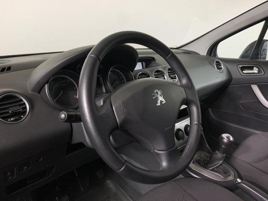 Peugeot 408 I Москва  - изображение 11