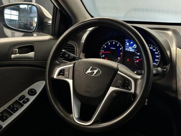 Hyundai Solaris I с пробегом 2014 года, цена 1 000 000 рублей, 141654 км, седан, Автокод Объявления