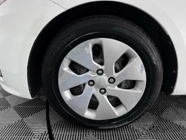 Kia Rio III Рестайлинг с пробегом 2015 года, цена 725 000 рублей, 120000 км, седан, Автокод Объявления