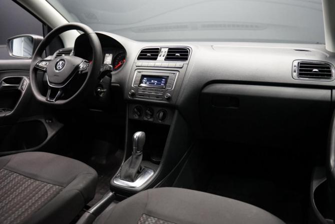 Volkswagen Polo V Рестайлинг с пробегом 2018 года, цена 1 299 000 рублей, 103000 км, седан, Автокод Объявления