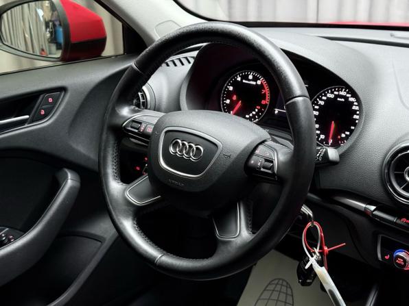 Audi A3 III (8V) с пробегом 2013 года, цена 1 899 000 рублей, 154944 км, хэтчбек, Автокод Объявления