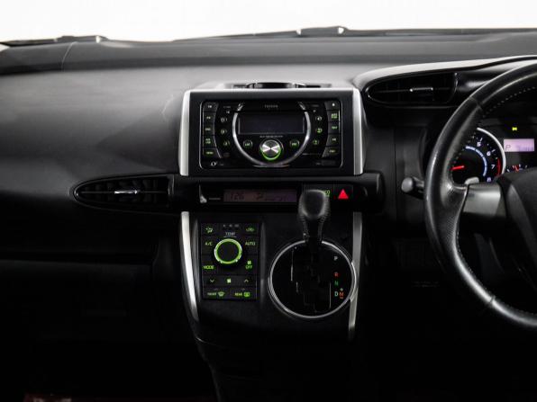 Toyota Wish II с пробегом 2010 года, цена 1 029 500 рублей, 160868 км, минивэн, Автокод Объявления