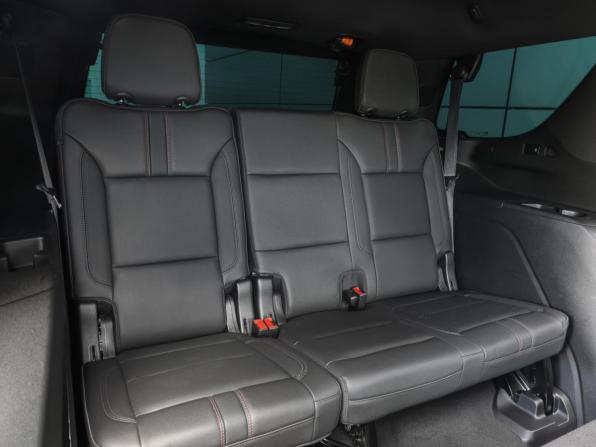 Chevrolet Tahoe V с пробегом 2021 года, цена 7 498 000 рублей, 135615 км, внедорожник, Автокод Объявления