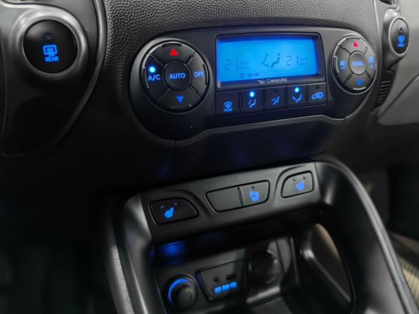 Hyundai ix35 I Рестайлинг с пробегом 2014 года, цена 1 590 000 рублей, 102000 км, внедорожник, Автокод Объявления
