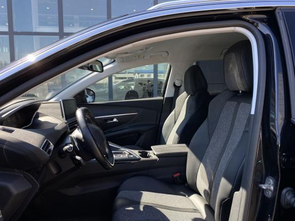 Peugeot 3008 II с пробегом 2020 года, цена 1 799 000 рублей, 137088 км, внедорожник, Автокод Объявления