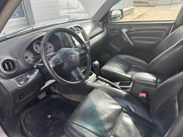 Toyota RAV4 II (XA20) Рестайлинг с пробегом 2004 года, цена 660 000 рублей, 242511 км, внедорожник, Автокод Объявления