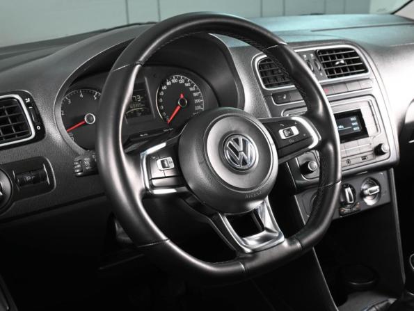 Volkswagen Polo V Рестайлинг с пробегом 2020 года, цена 1 165 000 рублей, 169395 км, седан, Автокод Объявления