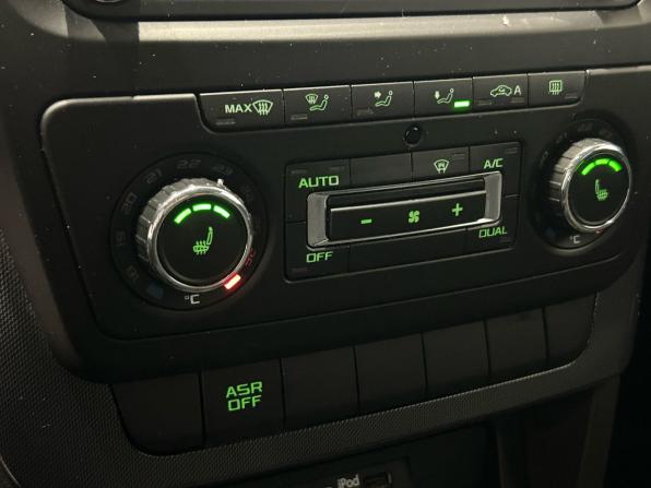 Skoda Yeti I Рестайлинг с пробегом 2015 года, цена 980 000 рублей, 160000 км, внедорожник, Автокод Объявления
