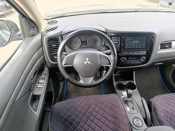 Mitsubishi Outlander III Рестайлинг с пробегом 2014 года, цена 1 349 000 рублей, 140140 км, внедорожник, Автокод Объявления