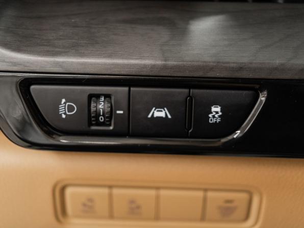 Kia Carnival IV с пробегом 2020 года, цена 2 985 000 рублей, 114000 км, минивэн, Автокод Объявления