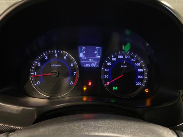 Hyundai Solaris I Рестайлинг с пробегом 2014 года, цена 600 000 рублей, 285123 км, седан, Автокод Объявления