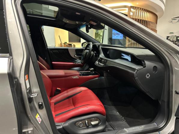 Lexus LS V с пробегом 2018 года, цена 7 478 000 рублей, 60179 км, седан, Автокод Объявления