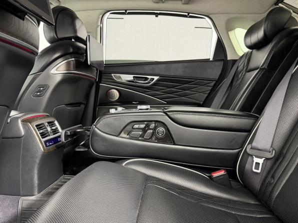 Kia K900 II с пробегом 2019 года, цена 2 950 000 рублей, 134000 км, седан, Автокод Объявления