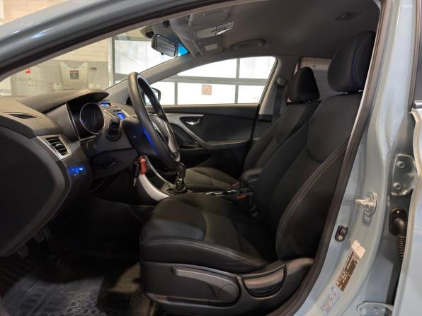 Hyundai Elantra V (MD) Рестайлинг с пробегом 2013 года, цена 1 229 000 рублей, 73781 км, седан, Автокод Объявления