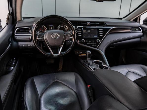 Toyota Camry VIII (XV70) с пробегом 2019 года, цена 2 549 000 рублей, 139114 км, седан, Автокод Объявления
