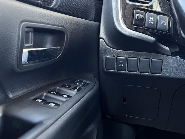 Mitsubishi Outlander III Рестайлинг 2 с пробегом 2015 года, цена 1 940 000 рублей, 144026 км, внедорожник, Автокод Объявления