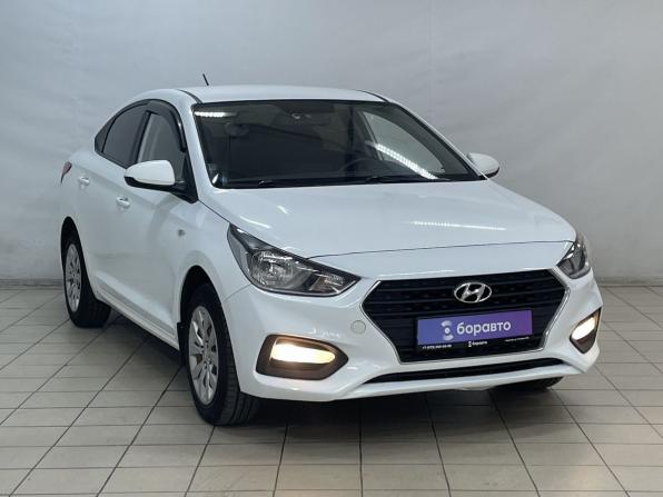 Hyundai Solaris II с пробегом 2019 года, цена 1 050 000 рублей, 196060 км, седан, Автокод Объявления