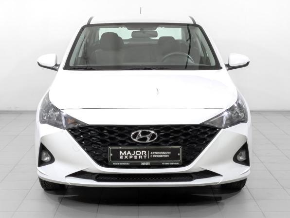 Hyundai Solaris II Рестайлинг с пробегом 2022 года, цена 1 565 000 рублей, 67811 км, седан, Автокод Объявления